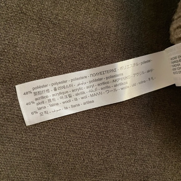 High-waisted knit bottoms. - Picture 2 of 5